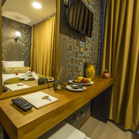 Kuzen (adults Only) 3*