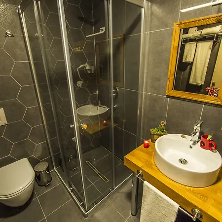 Hotel Kuzen (adults Only) Istanboel