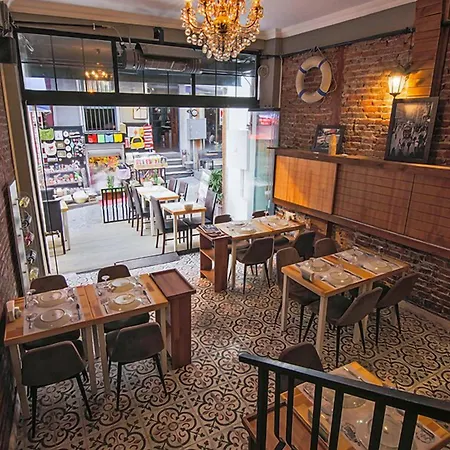 מלון Kuzen (adults Only)