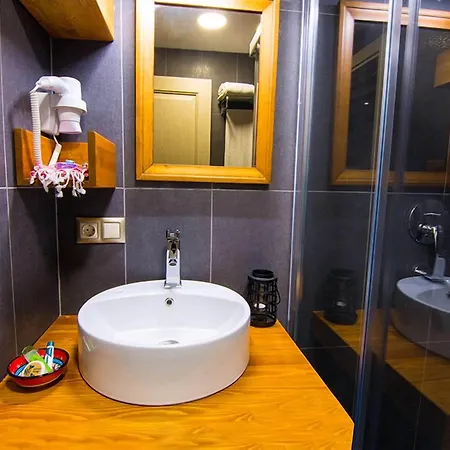 Kuzen (adults Only) Hotel Istanboel