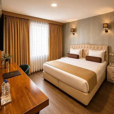Kuzen (adults Only) 3*