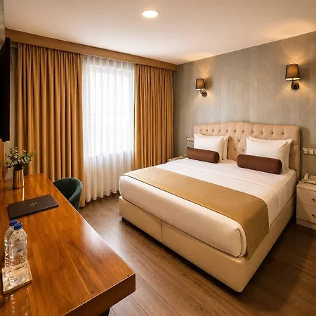 Hotel Kuzen (adults Only)