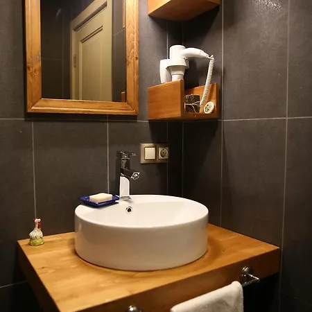 Kuzen (adults Only) Hotell 3*