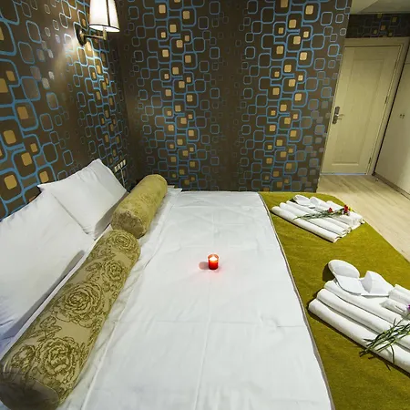 Kuzen Hotel 3*