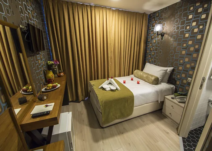 Kuzen (adults Only) 3*