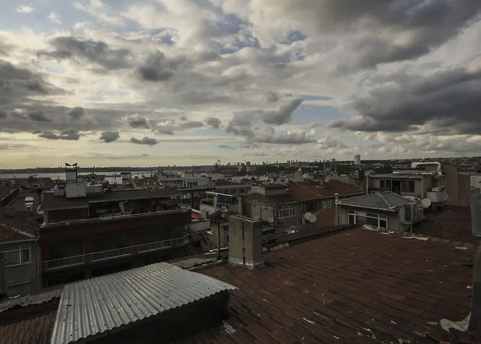 Kuzen (adults Only) 3*