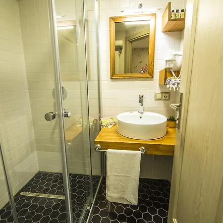 Hotel Kuzen (adults Only) Istanbul
