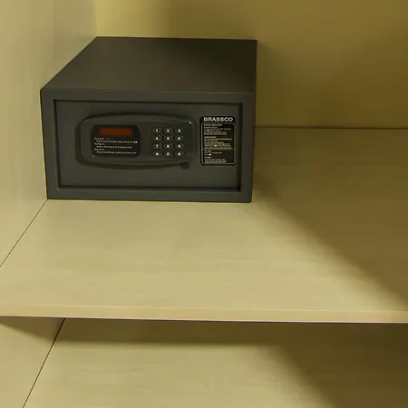 Kuzen (adults Only) Szálloda